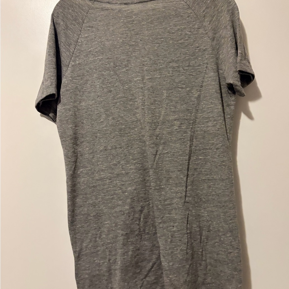 Adidas Toronto Maple Leafs Gray T-Shirt with Blue Logo - Picture 4 of 4